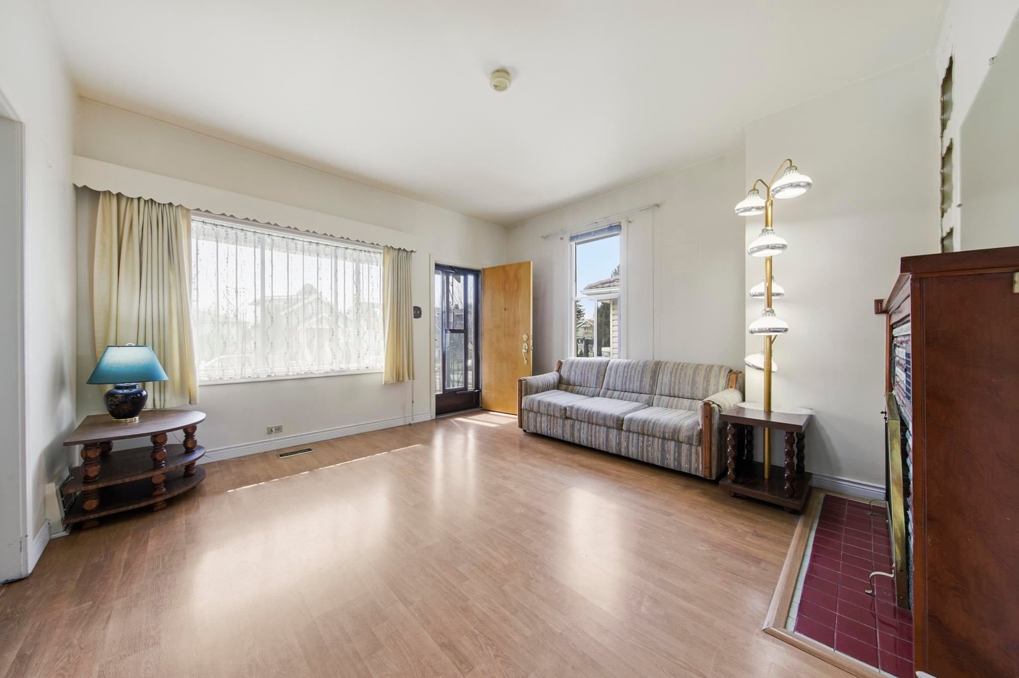Additional image 4 of 3521 Triumph Street, Vancouver, BC, V5K 1V2