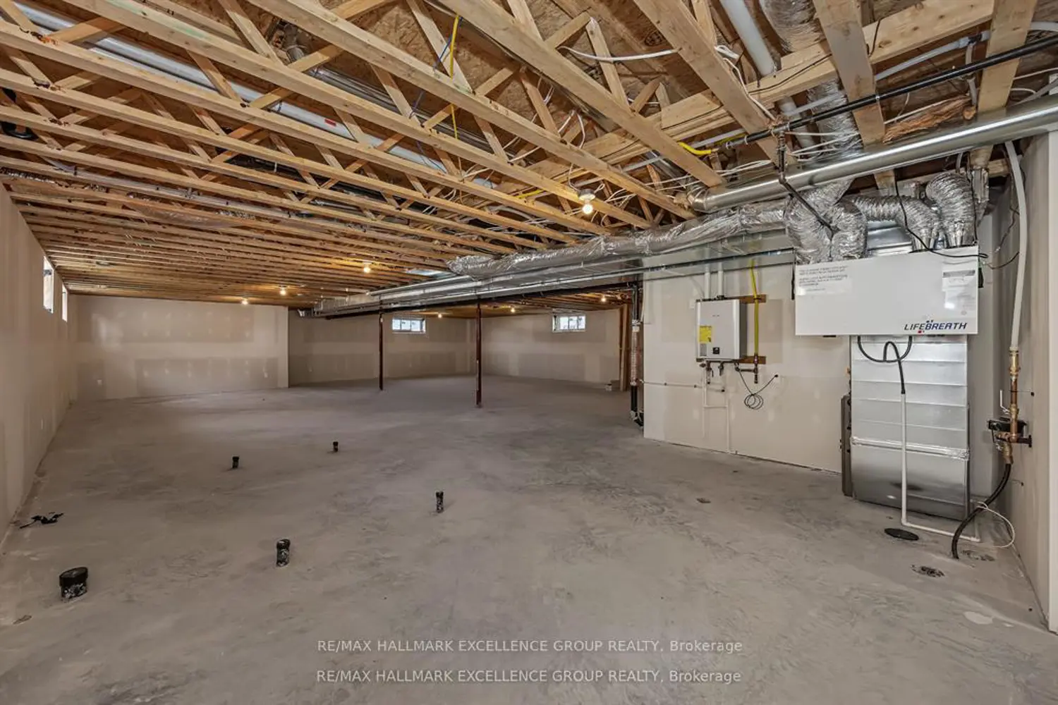 Additional image 17 of 1345 Diamond Street