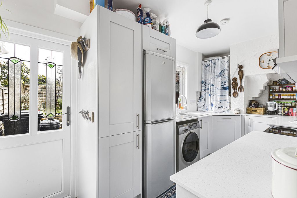 Additional image 4 of 2 bed terraced house for saleSpring Road, Abingdon OX14