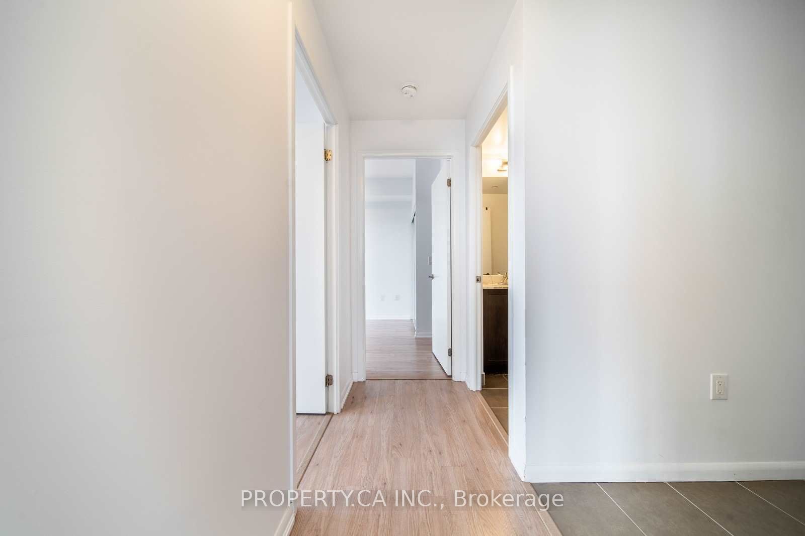 Additional image 4 of 2802-830 Lawrence Avenue W, Toronto, ON, M6A 1C3