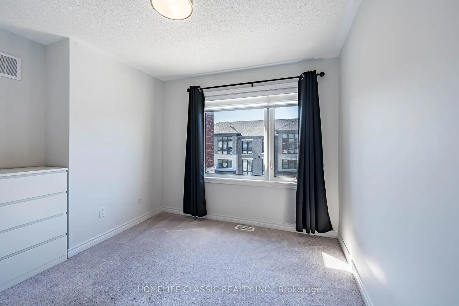 Additional image 17 of 57 Douet Lane