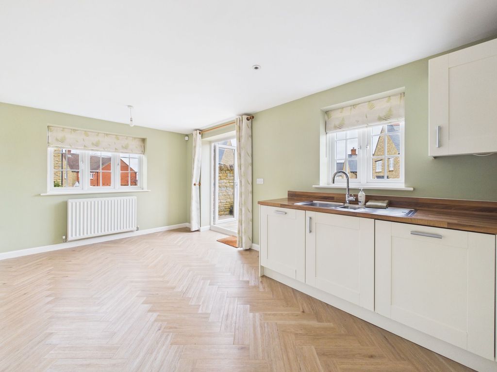 Additional image 5 of 3 bed semi-detached house for saleRoberts Road, Silverstone NN12