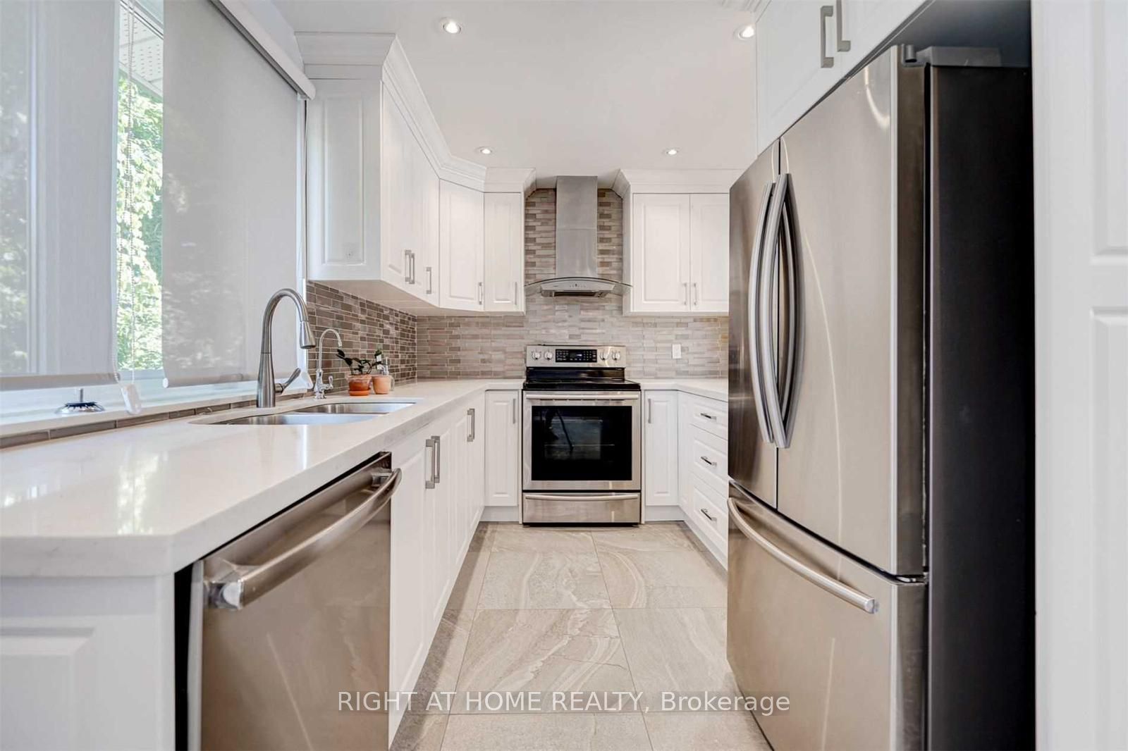 Additional image 6 of 378 Taylor Mills Drive S, Richmond Hill, ON, L4C 2T1