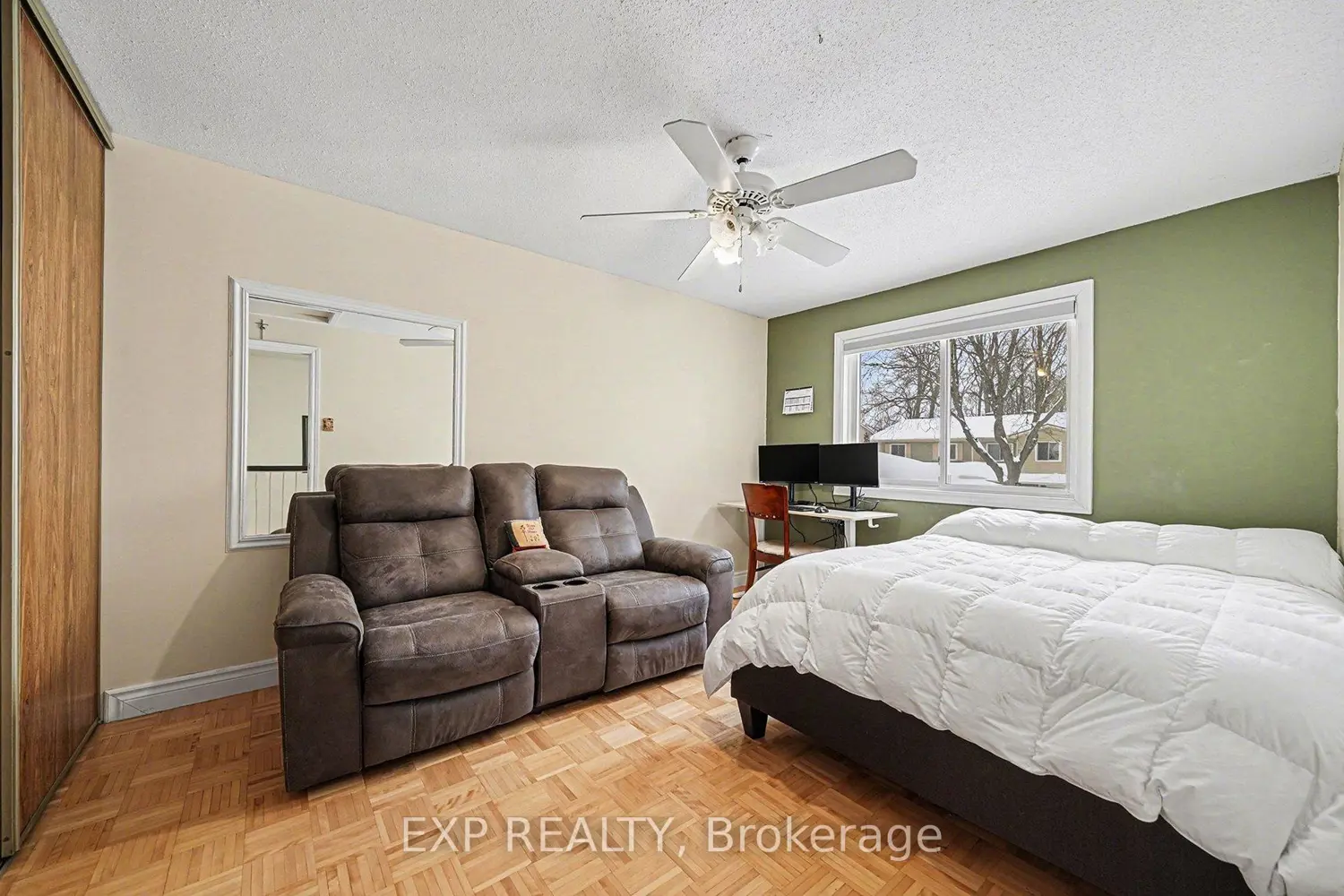 Additional image 7 of 1145 D'erable Place 100