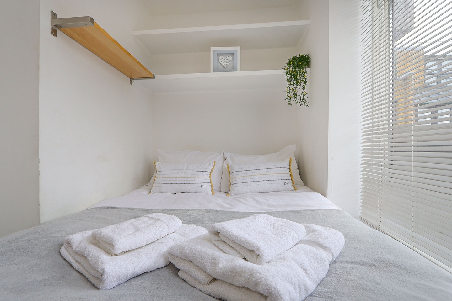 Additional image 16 of 2 Bed Flat, Bevington Road, W10, N1 7GU