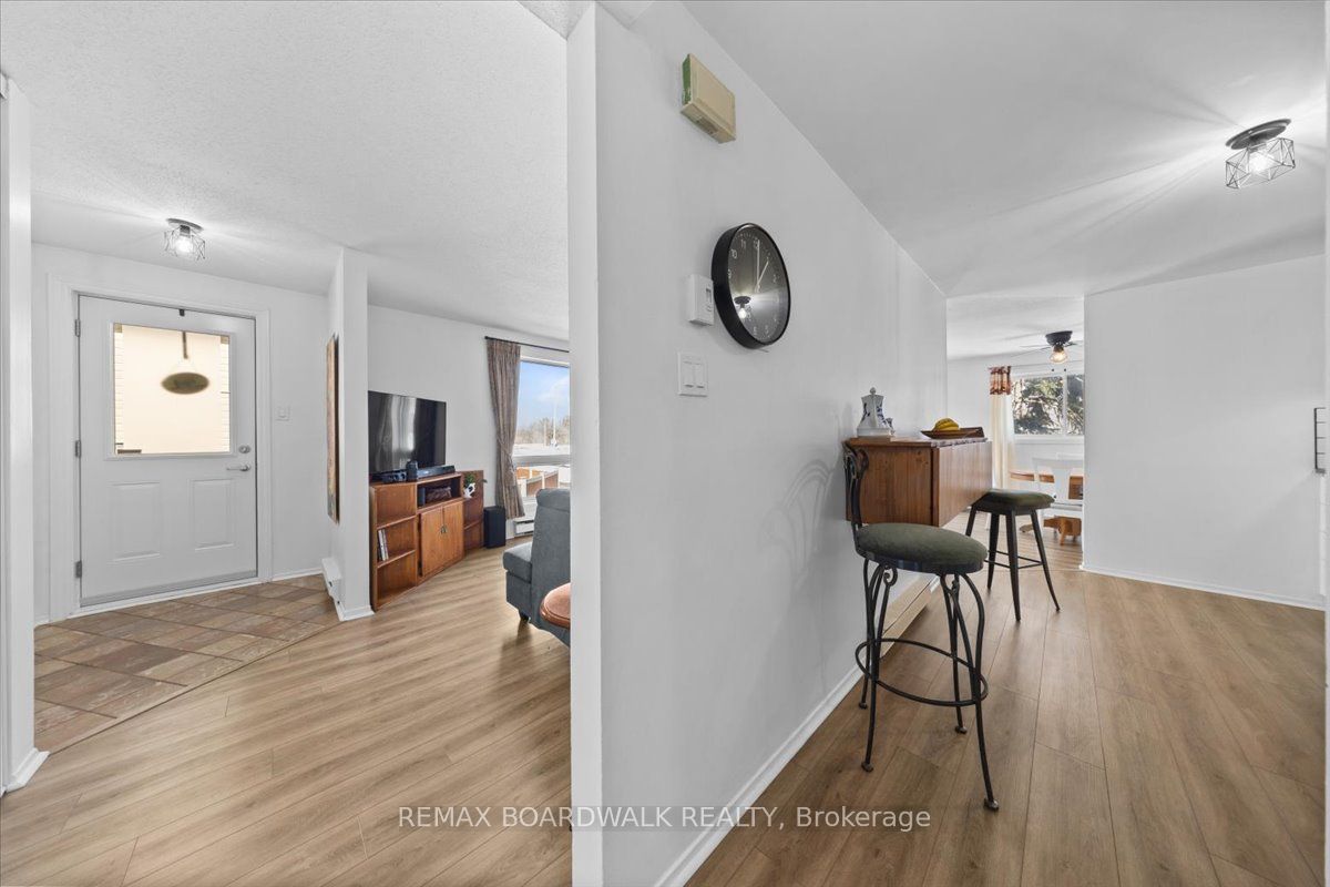Additional image 3 of 46A-802 St. Andre Drive, Ottawa, ON, K1C 4R3