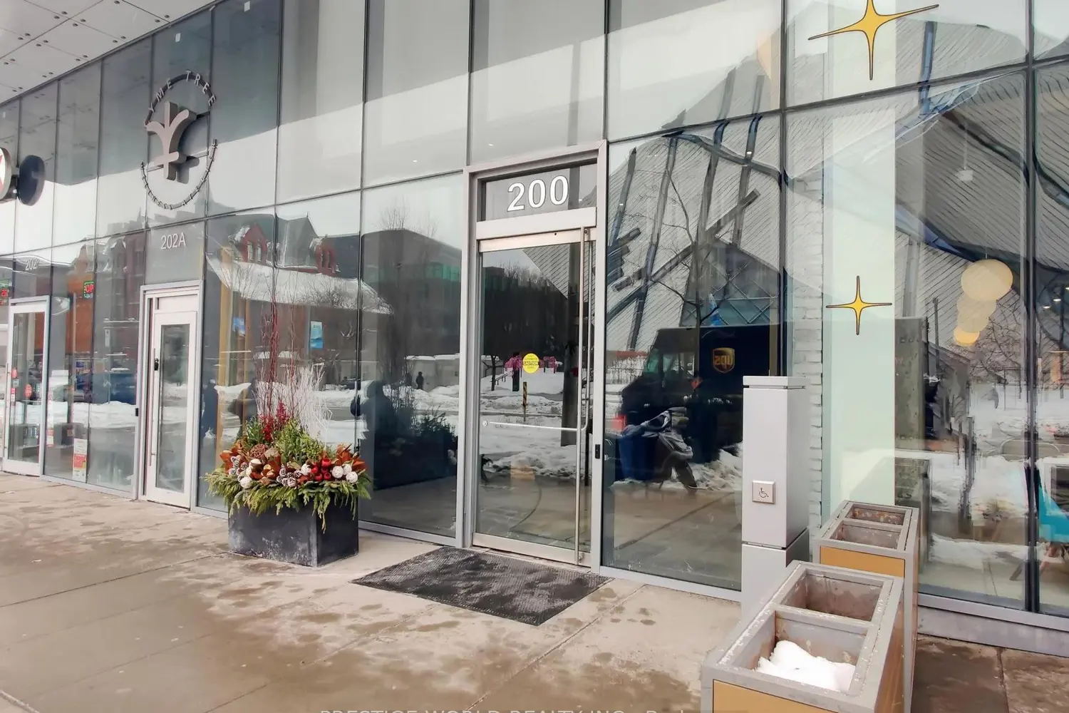 Additional image 2 of 200 Bloor Street West Street 1401