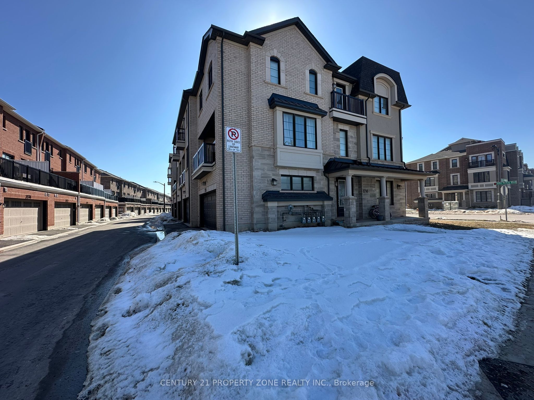 Additional image 3 of 1216 Wheat Boom Drive, Oakville, ON, L6H 7W4