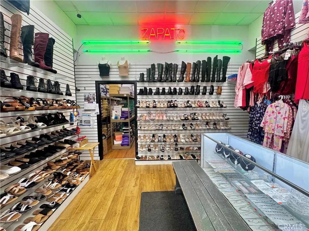 Additional image 15 of 213 W 4th St, Santa Ana, CA 92701