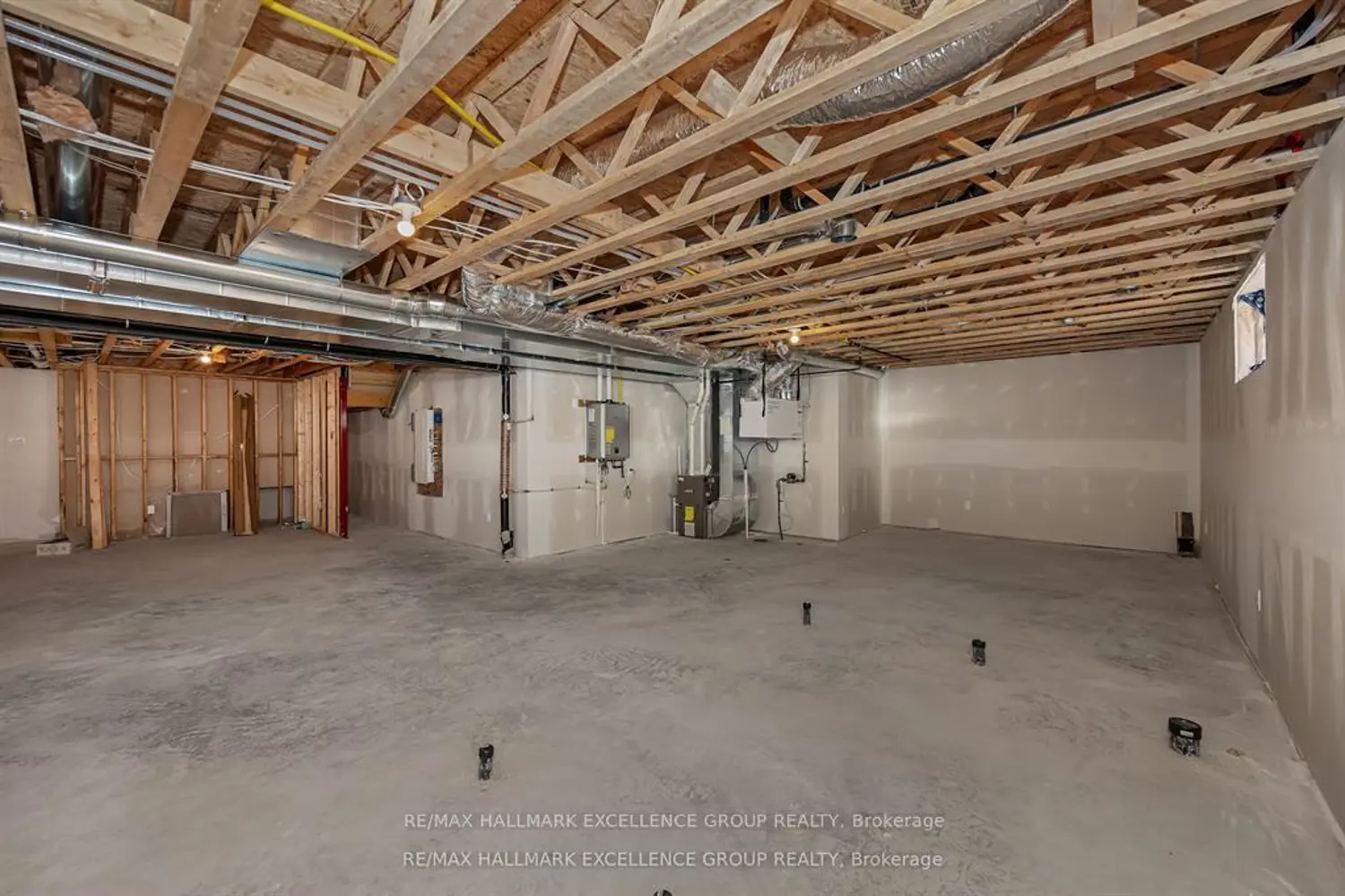 Additional image 16 of 1345 Diamond Street