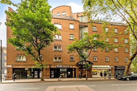 Rosebery Court, Covent Garden EC1R