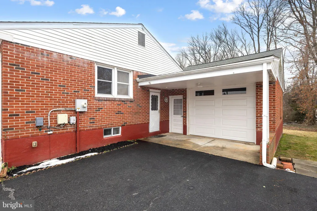 21 Dawes Drive, Newark, DE 19702