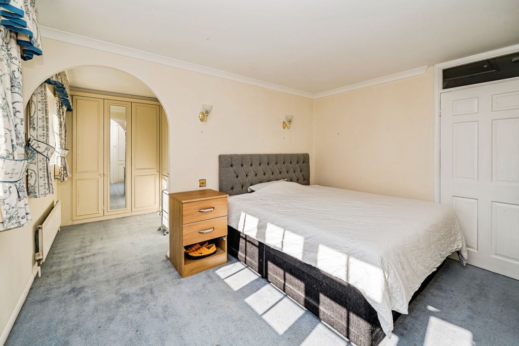 Additional image 16 of 4 bed detached house for saleCavendish Close, Aylesbury HP22