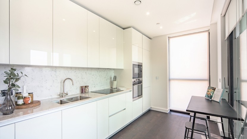 Additional image 3 of 2 Bed Flat, Thornes House, SW11, N1 7GU