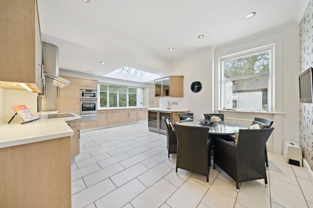 Additional image 19 of 5 bed detached house for saleRoddinghead Road, Whitecraigs G46