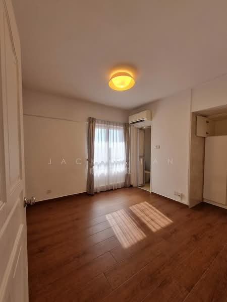 Additional image 18 of 39 Marine Parade Road