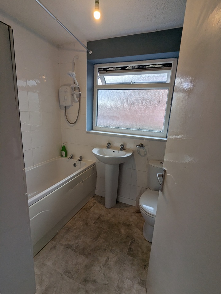 Additional image 10 of 3 Bed Semi-Detached House, Worsley Avenue, M40, N1 7GU