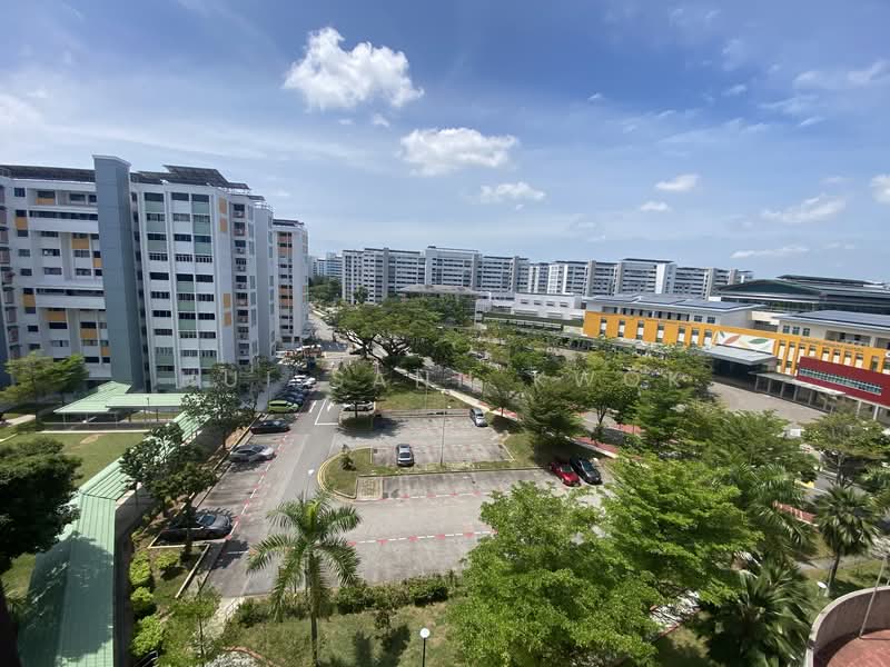 160 Tampines Street 12