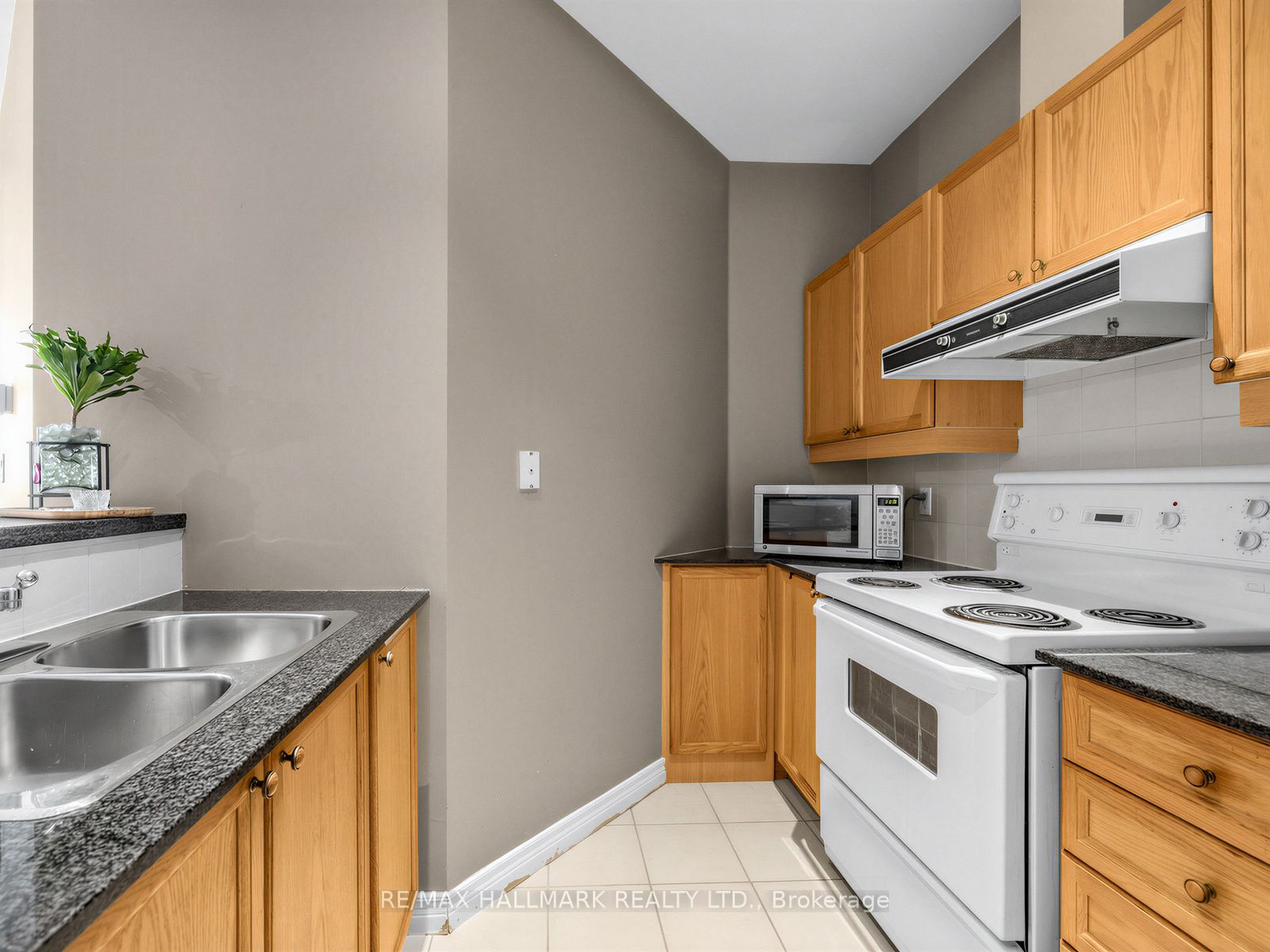Additional image 6 of 724-1 Leaside Park Drive, Toronto, ON, M4H 1R1