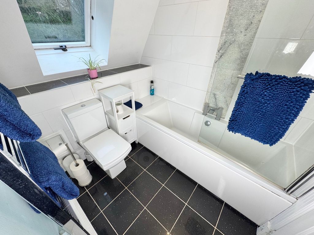 Additional image 6 of 2 bed flat for saleCastle Terrace, Bridge Of Weir PA11