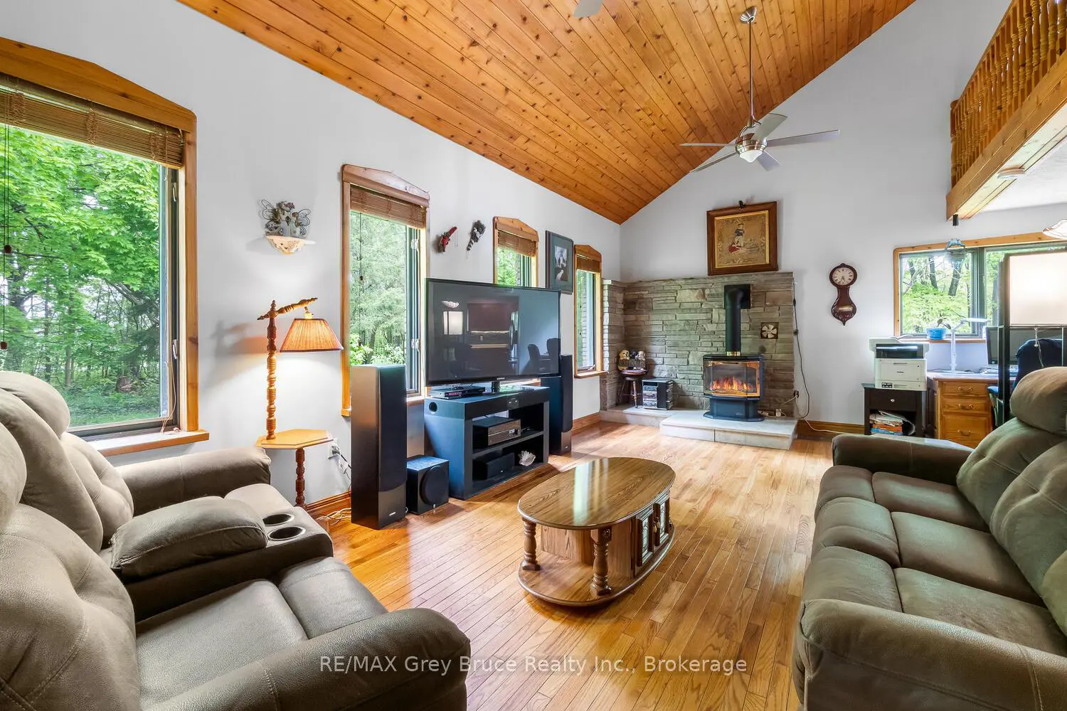 Additional image 2 of 1033 Bruce Road 9