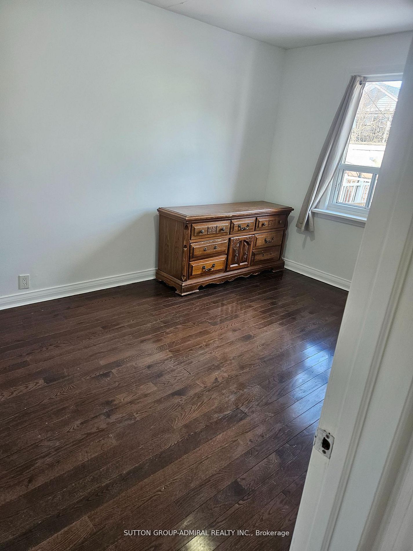 Master Room-32 Belgravia Avenue, Toronto, ON, M6E 2M5