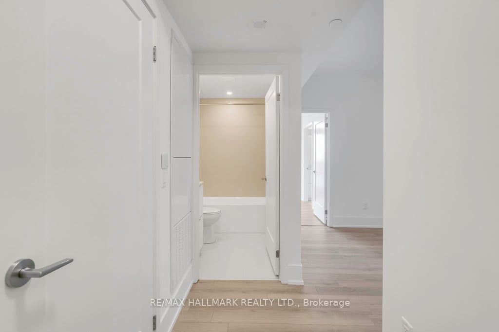 Additional image 3 of 2107-89 Church Street, Toronto, ON, M9N 1N4