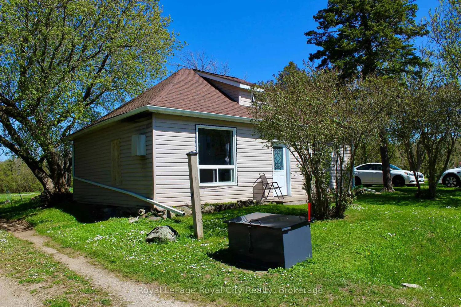 2557 Bruce 9 Road photo 2