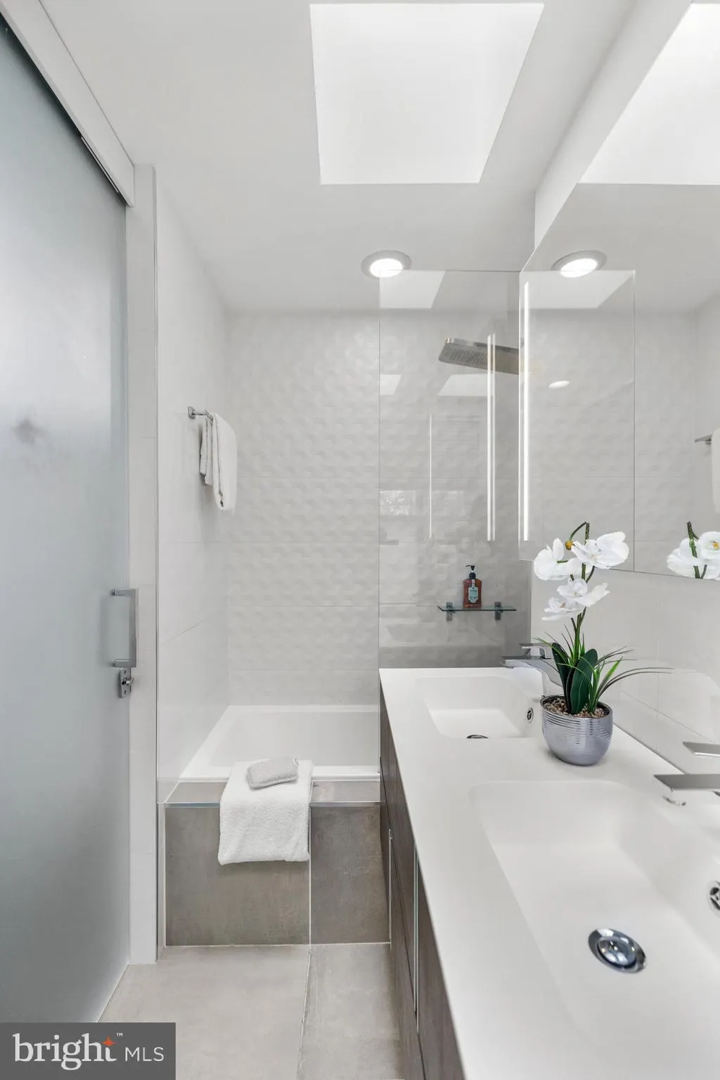 Additional image 98 of 320 G Street SE, Washington, DC 20003