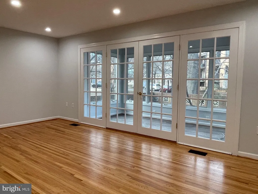 Additional image 14 of 519 G Street SW, Washington, DC 20024