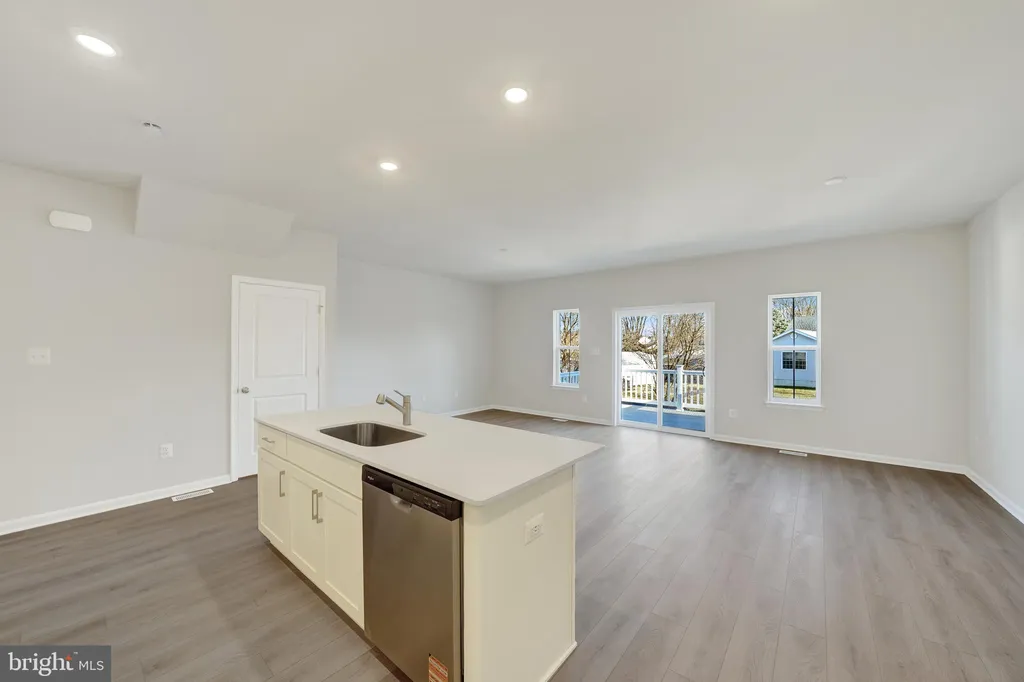 Additional image 6 of 585 W North Street, Smyrna, DE 19977