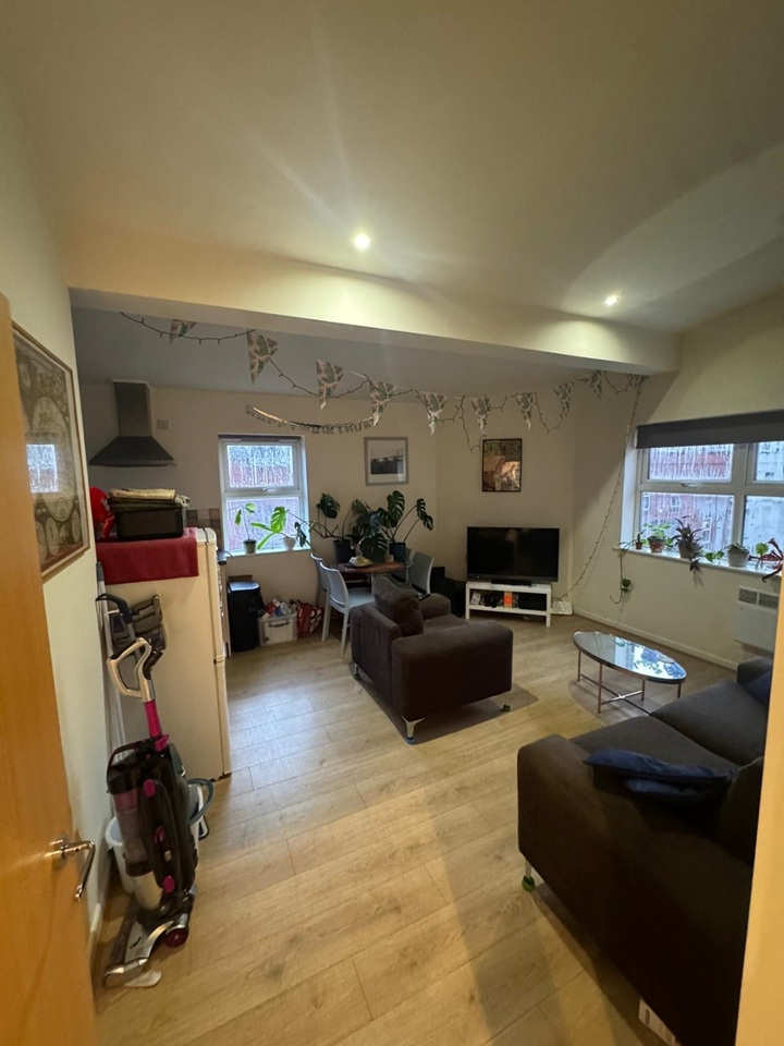 Additional image 3 of 2 Bed Flat, Highbury Court, LS6, N1 7GU