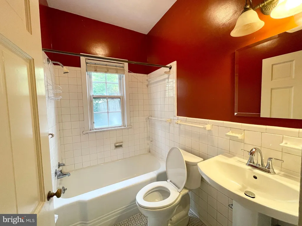 Additional image 15 of 2527 Waterside Drive NW, Washington, DC 20008