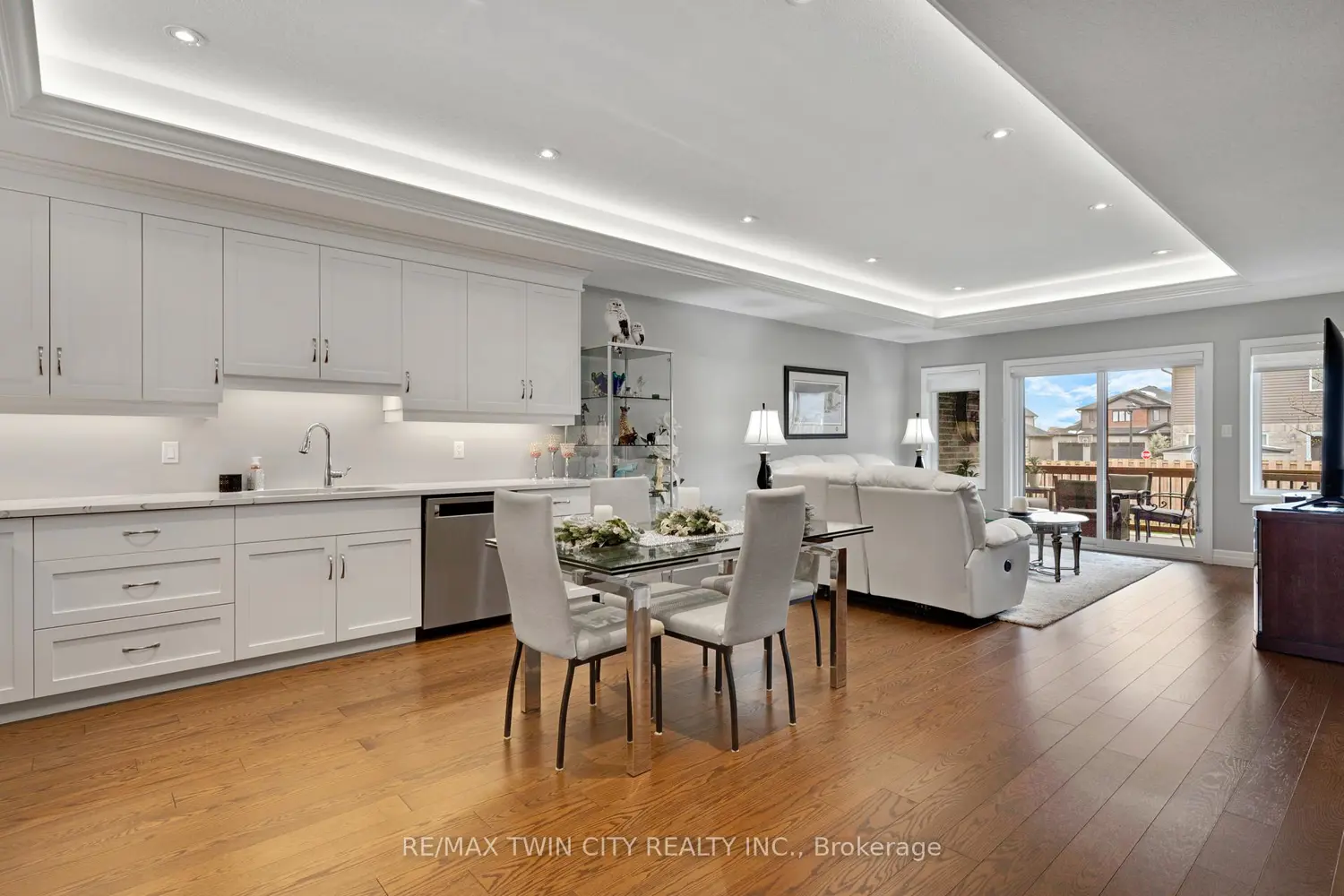 Additional image 7 of 53 Roth Street 36