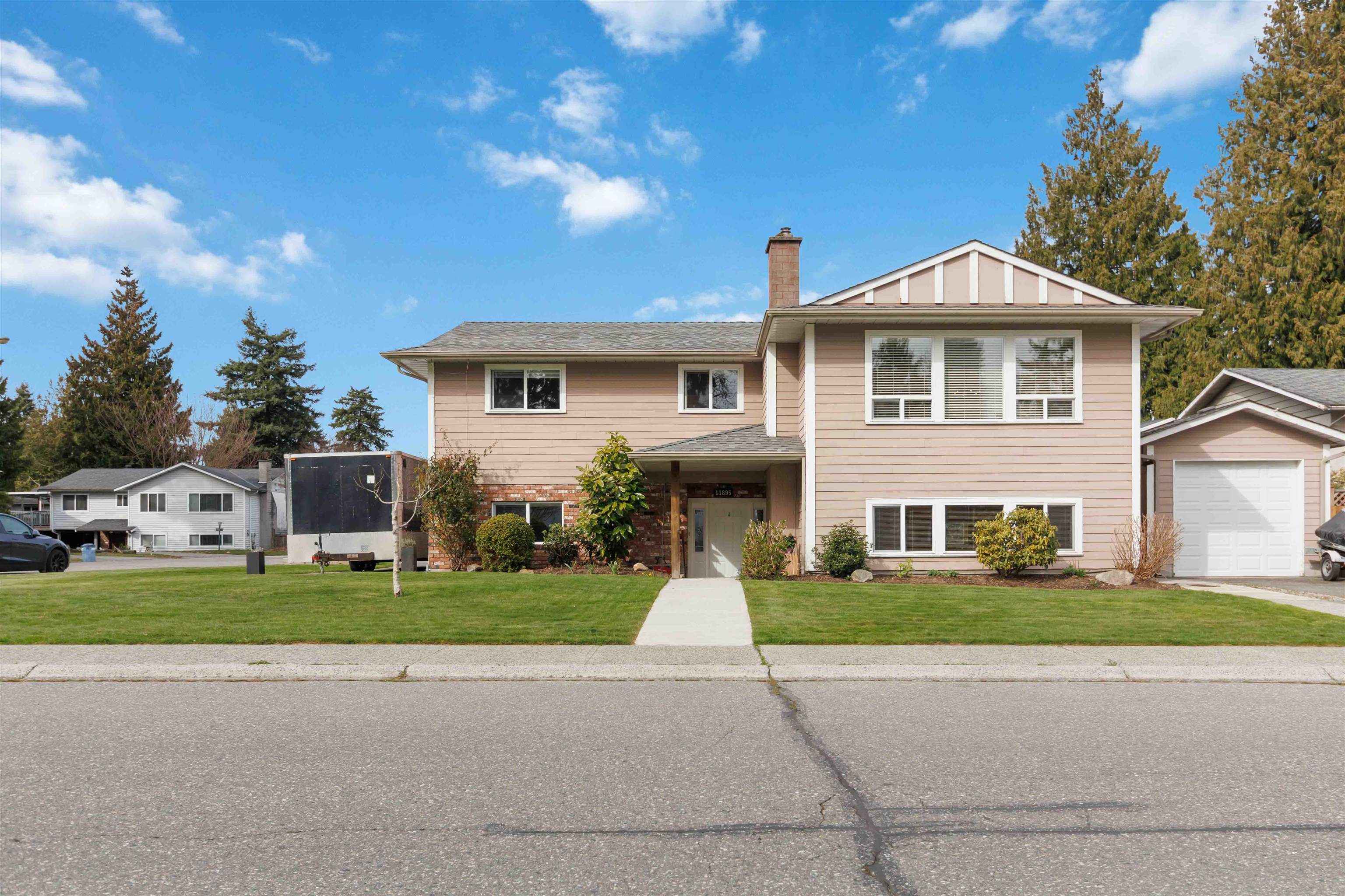 11895 82a Avenue, Delta, BC, V4C 3P6