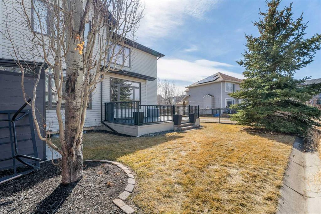 Additional image 4 of 198 Westland Street, Okotoks, AB, T1S 0B4
