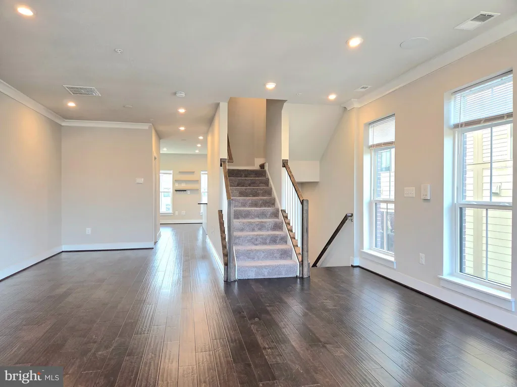 Additional image 6 of 820 Fern Place NW Unit 19-C, Washington, DC 20012