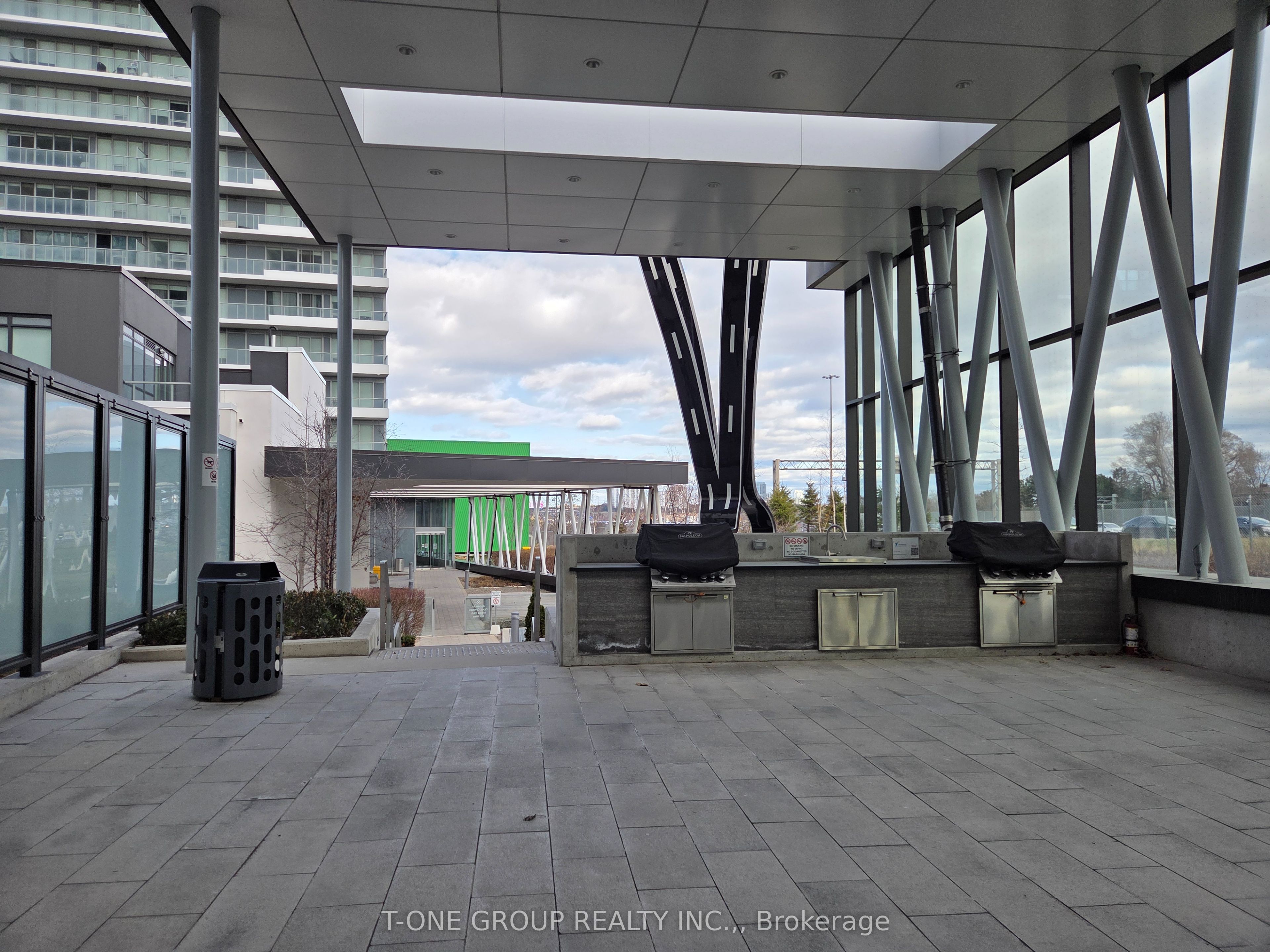 Additional image 2 of 707-95 Mcmahon Drive, Toronto, ON, M2K 0H1