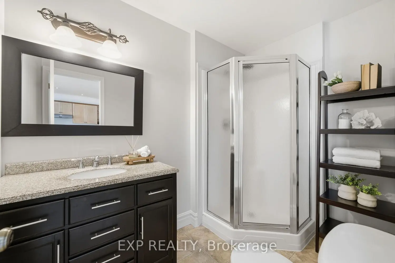 Additional image 10 of 3863 Larose Crescent