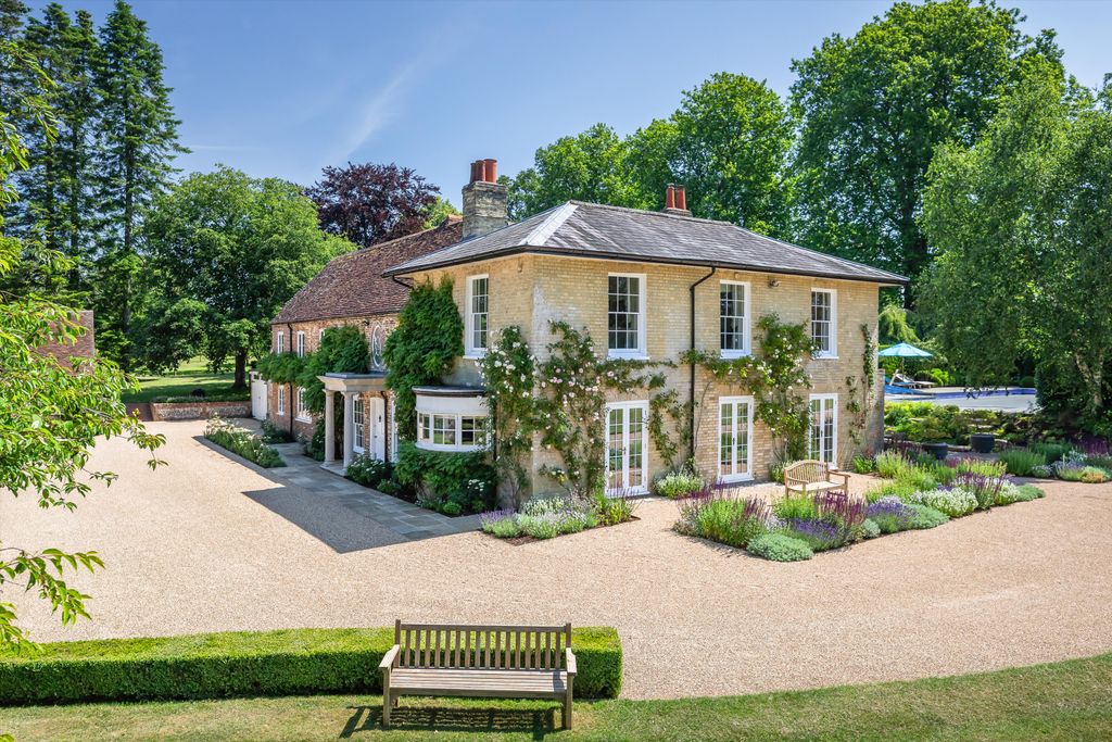 6 bed detached house for saleAshton Lane, Bishops Waltham, Southampton SO32