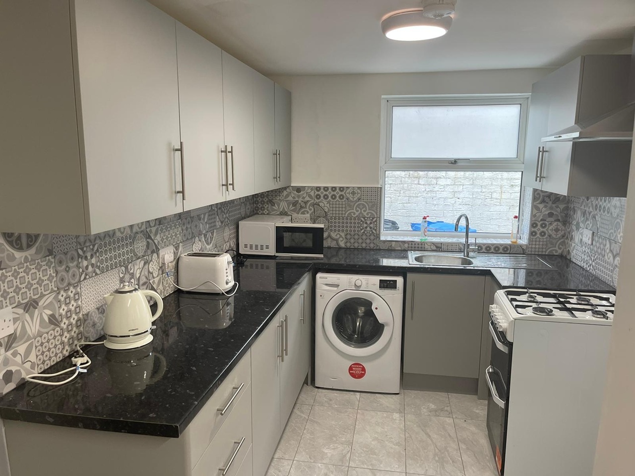 Additional image 16 of Room in a Shared House, Alpha Street, M6, N1 7GU