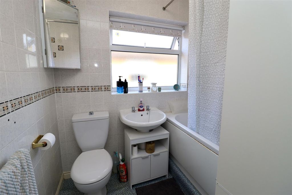 Additional image 7 of 2 bed detached bungalow for saleChapel Fields, Holme-On-Spalding-Moor, York YO43