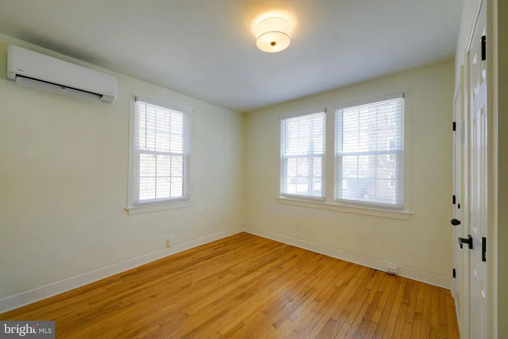 Additional image 9 of 1934 35th Place NW Unit 1, Washington, DC 20007