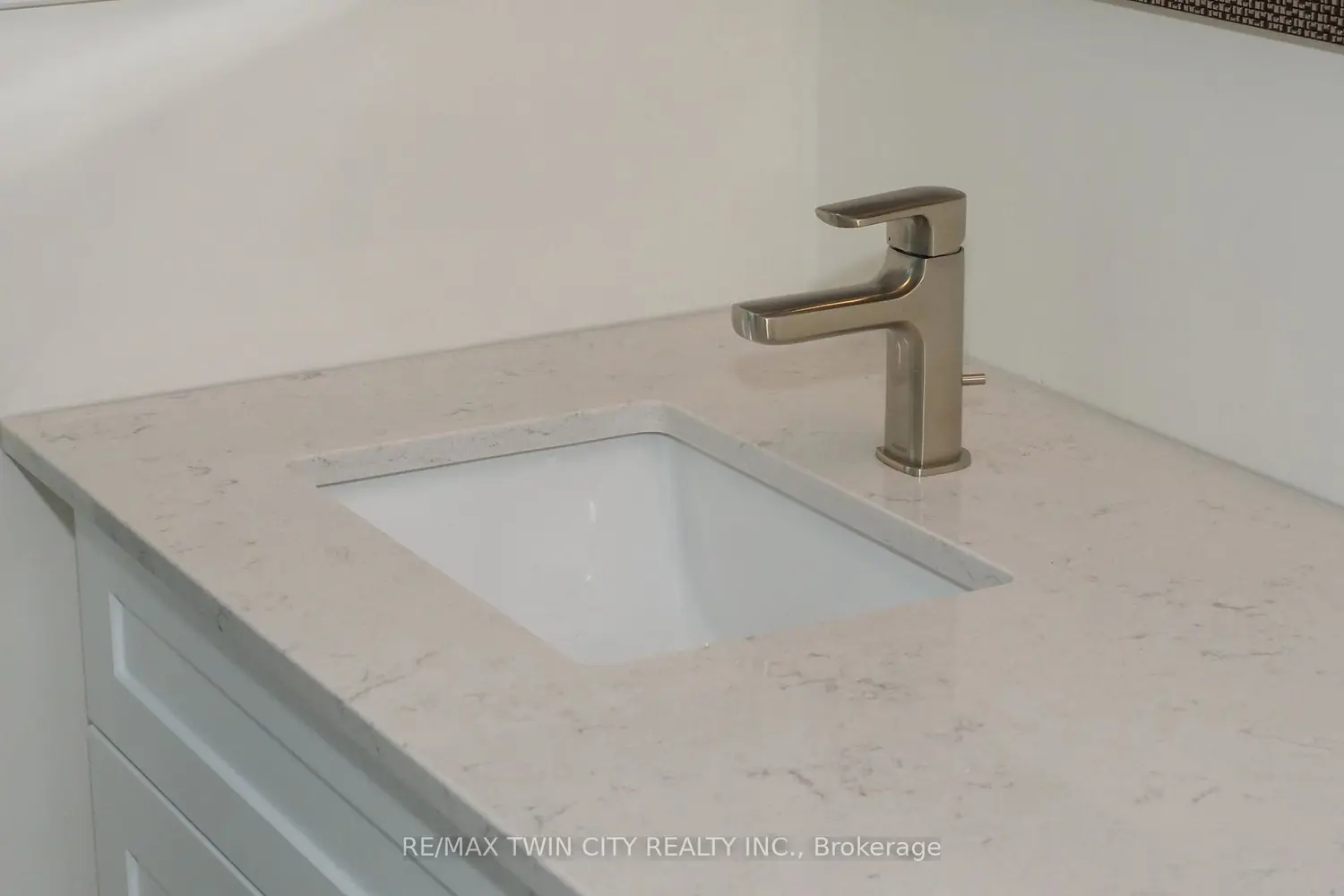 Additional image 15 of 220 Jeffrey Place