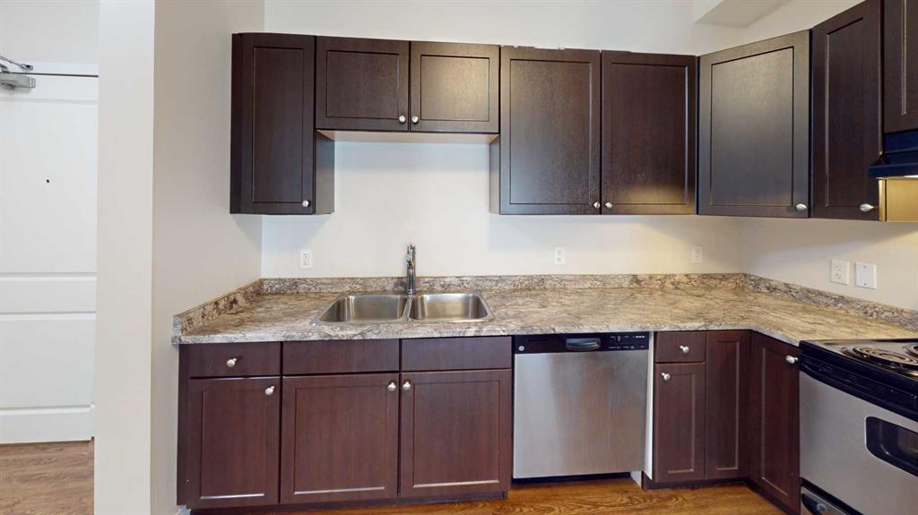 Additional image 4 of 303-10004 97a Street, Grande Prairie, AB, T8V2C1