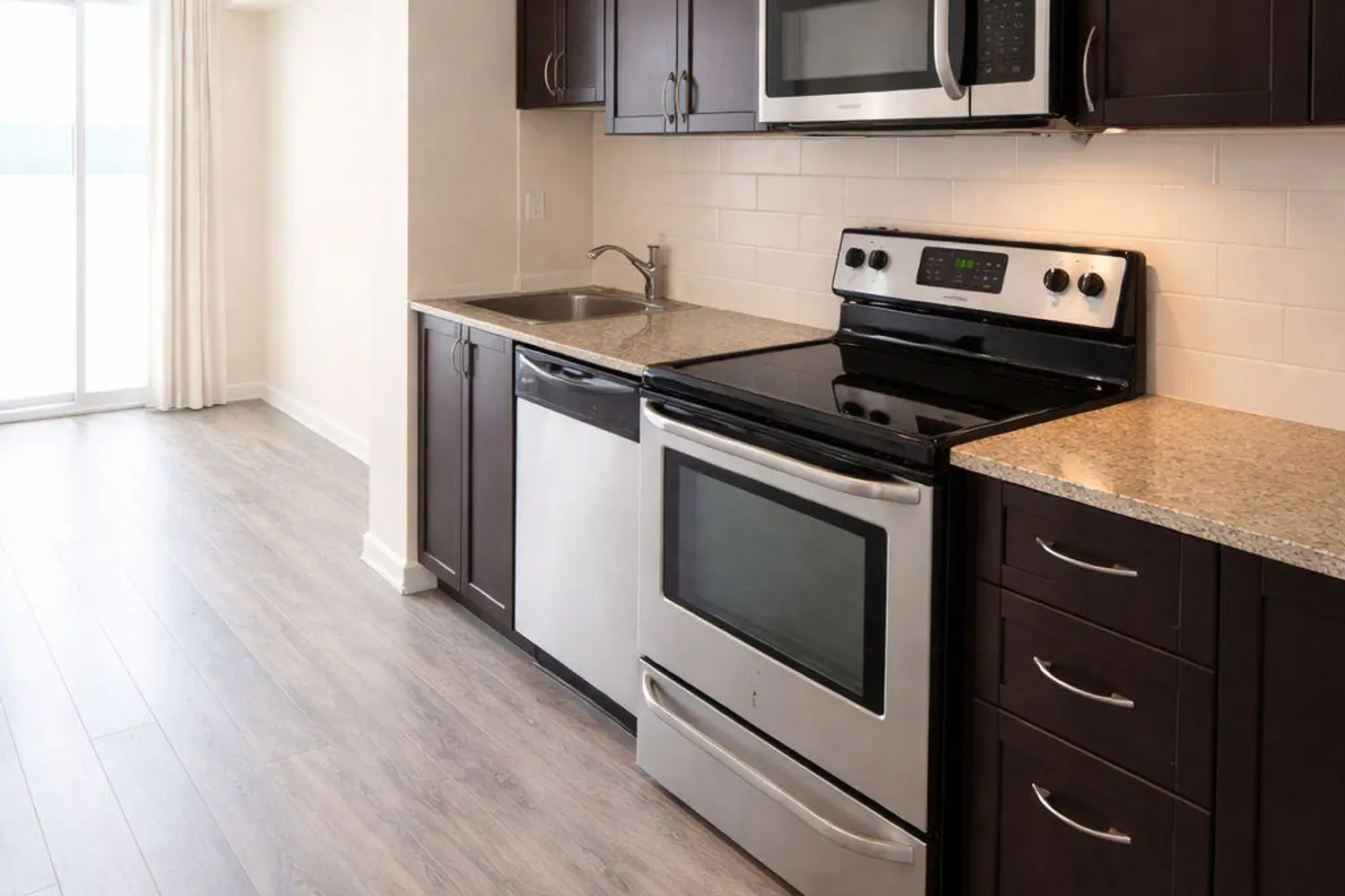 Additional image 2 of 816 Lansdowne Avenue 801