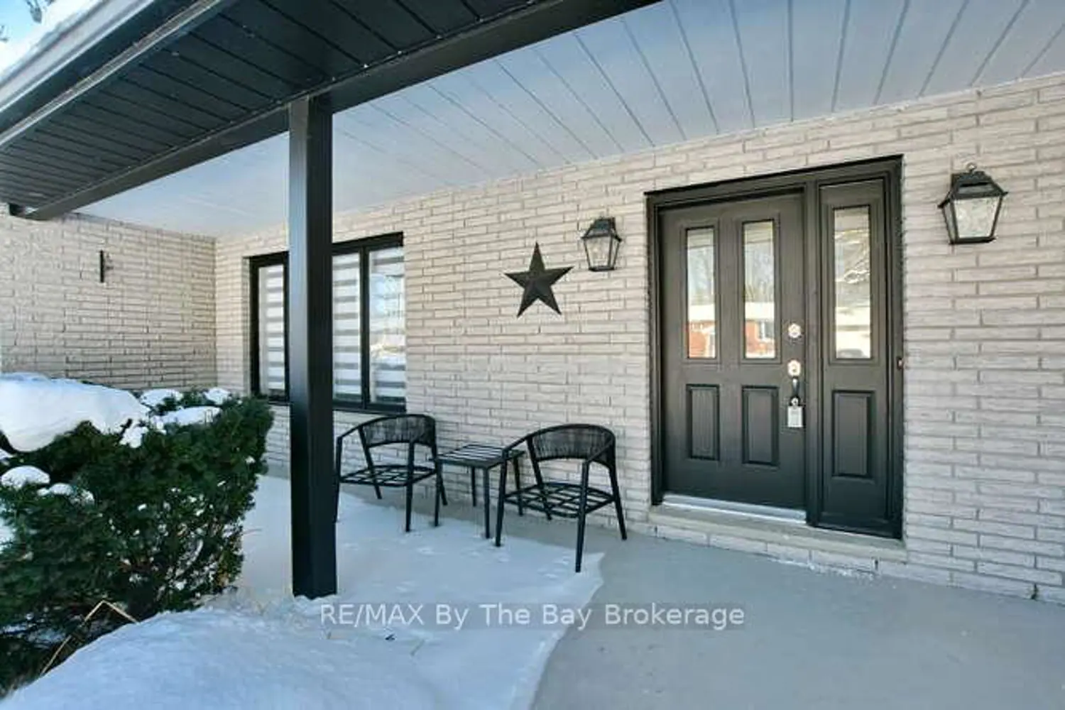 8 Azores Place photo 3
