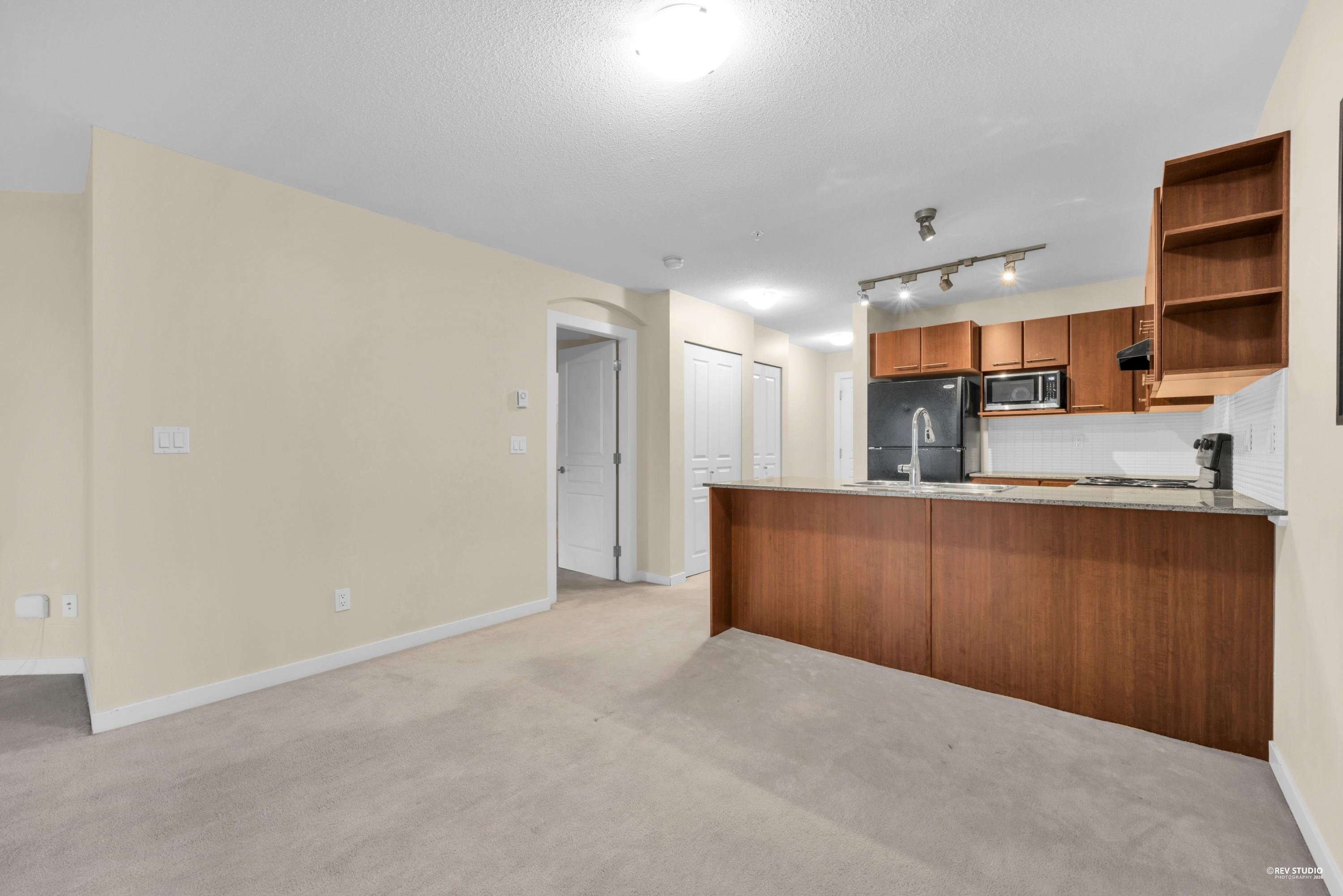 Additional image 4 of 319-4768 Brentwood Drive, Burnaby, BC, V5C 0C7