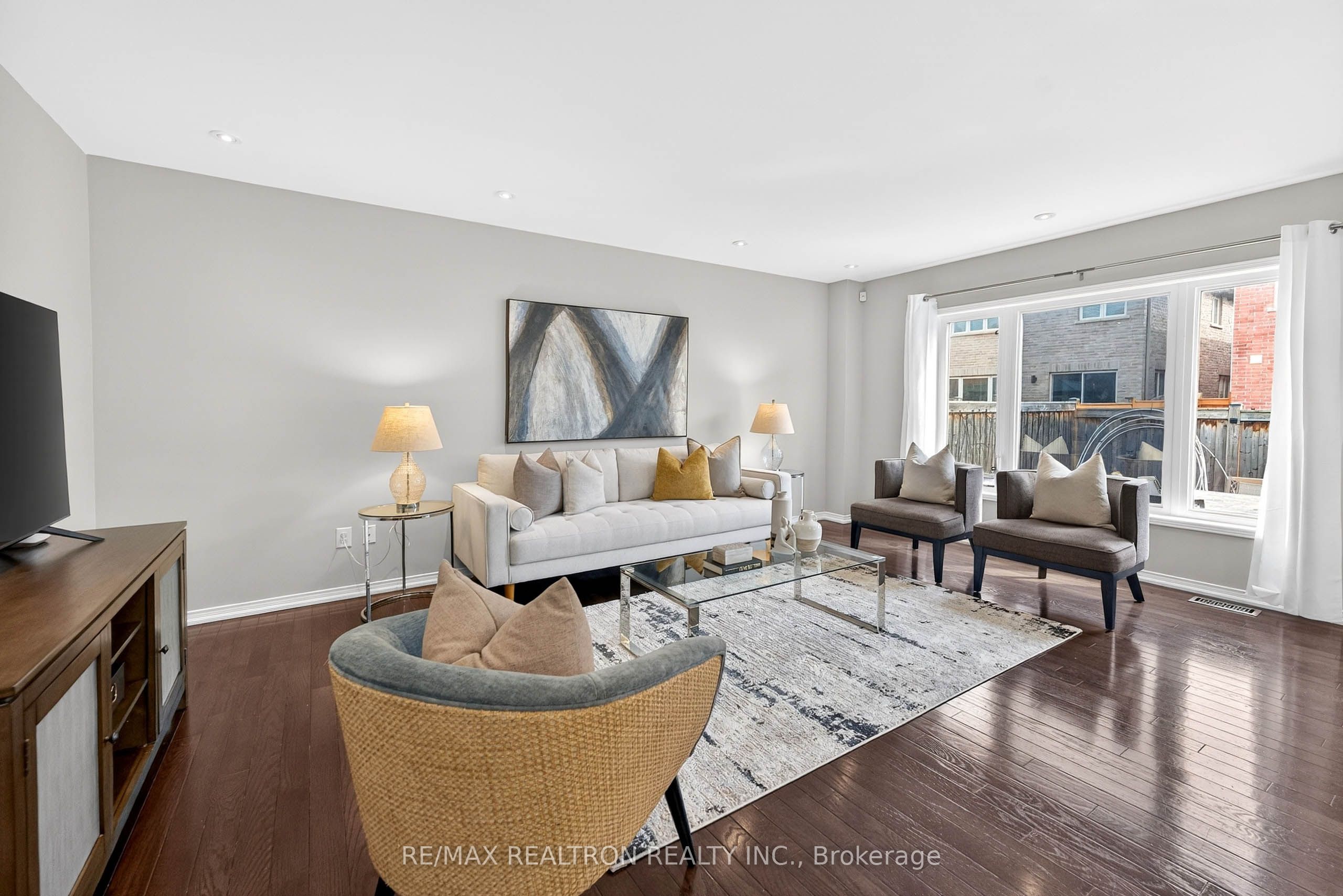 Additional image 6 of 43 Formosa Avenue, Ajax, ON, L1Z 0N1