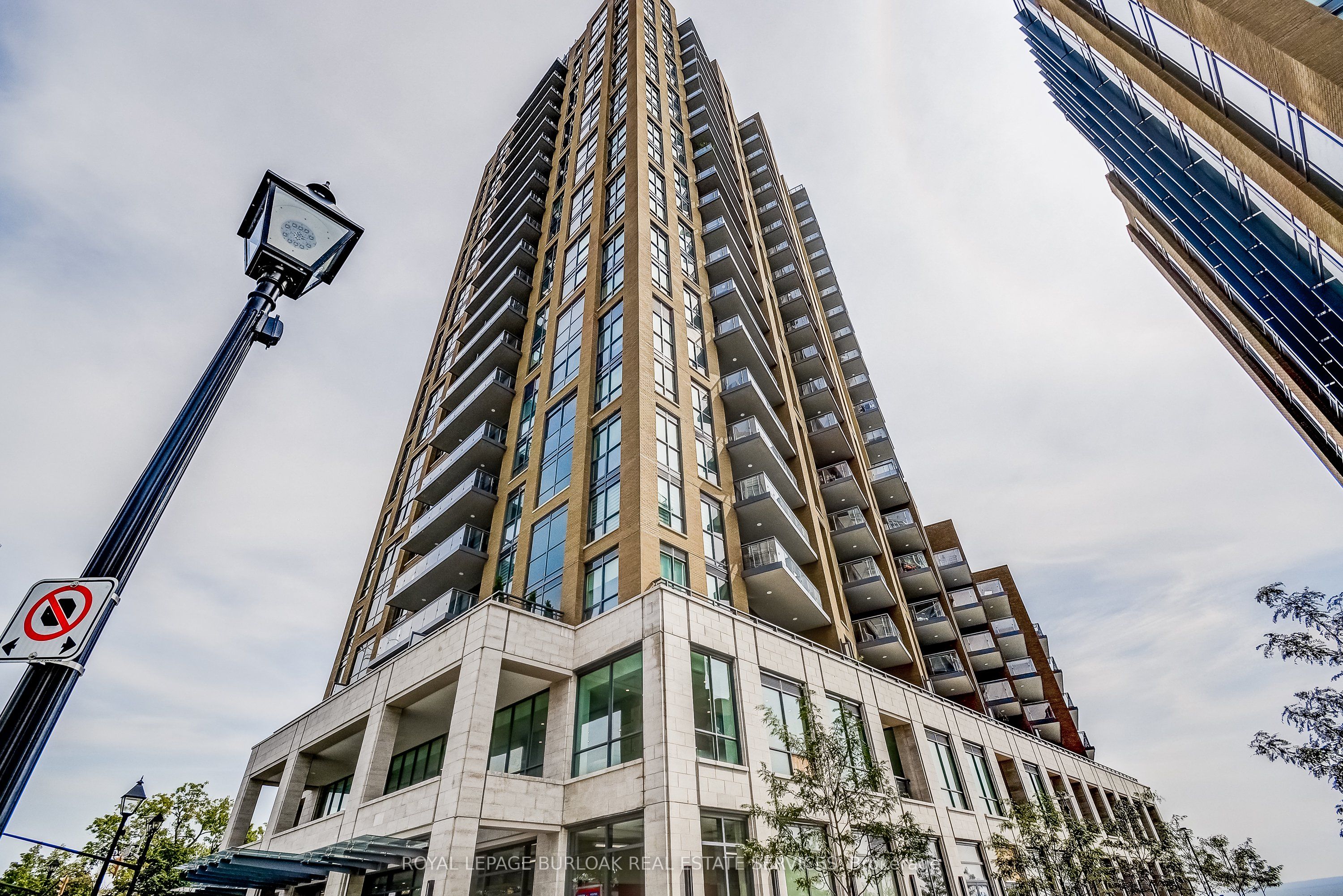 Additional image 3 of 305-2060 Lakeshore Road, Burlington, ON, L7R 0G2